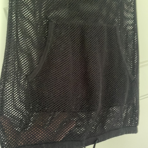 H Halston V-neck Mesh Sleeveless Hoodie Black Medium - Picture 7 of 11